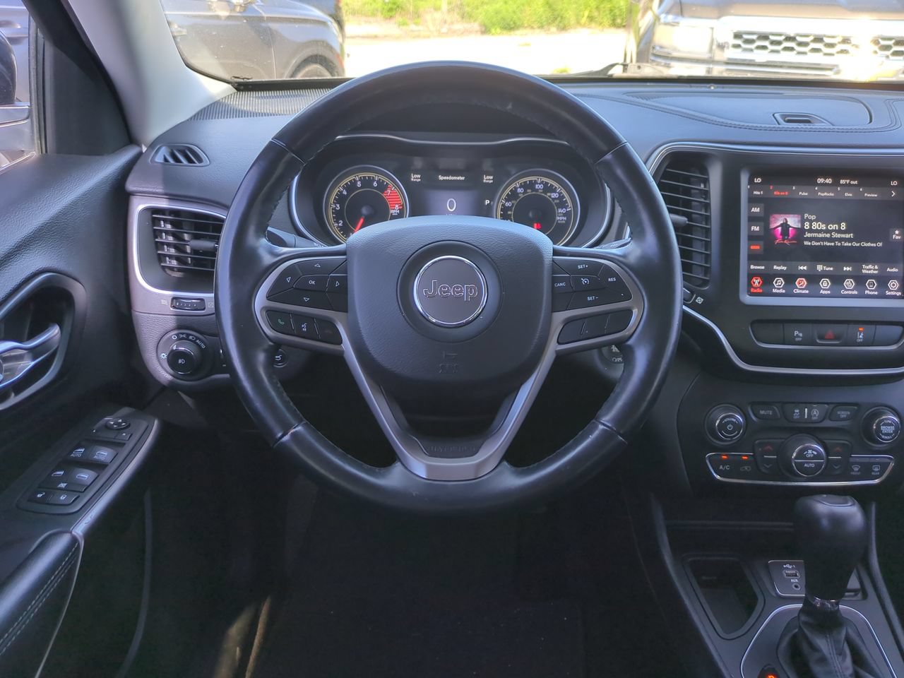 Used 2021 Jeep Cherokee Latitude Lux w/ Comfort/Convenience Group FWD image 15
