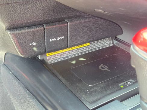 Used 2020 Toyota Camry XSE FWD image 40