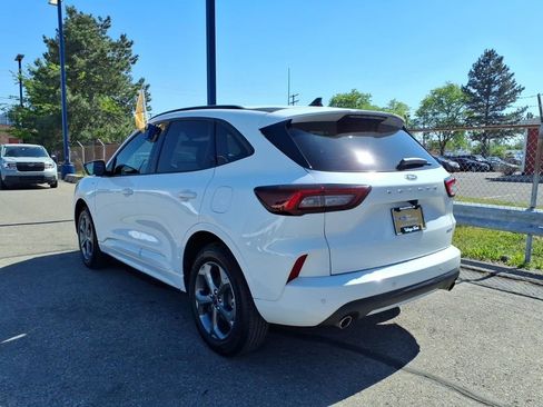Used 2023 Ford Escape ST-Line w/ Tech Pack #1 AWD/4WD image 9
