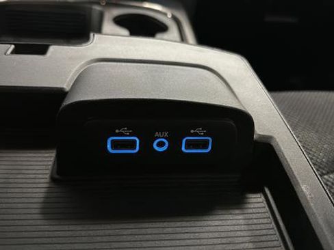 Used 2018 RAM 2500 Big Horn w/ Sport Appearance Group AWD/4WD image 28