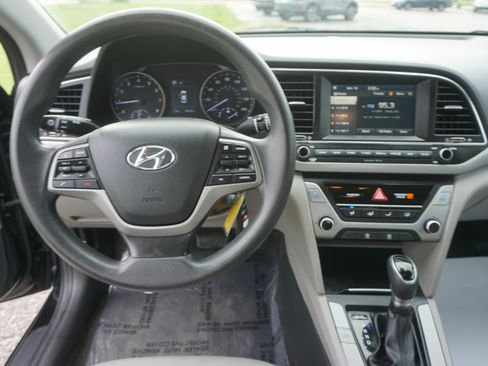 Used 2018 Hyundai Elantra SEL image 9