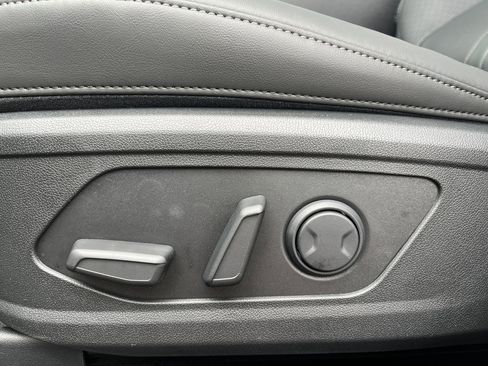 New 2026 Kia Sorento S w/ S Panoramic Sunroof Package FWD image 32