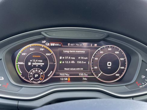 Used 2020 Audi Q5 e Prestige w/ Prestige Package image 23