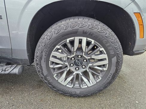 Used 2025 Chevrolet Tahoe Z71 w/ Comfort Package image 7