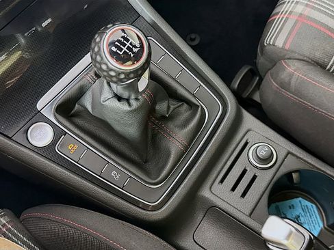 Used 2017 Volkswagen GTI Sport FWD image 19