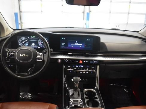 Used 2022 Kia Carnival SX Prestige FWD image 5
