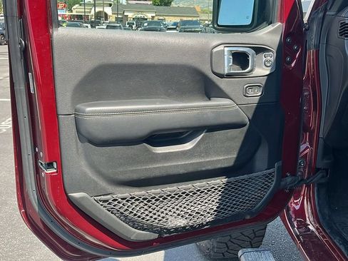 Used 2022 Jeep Gladiator Overland w/ Popular Equipment Package AWD/4WD image 9