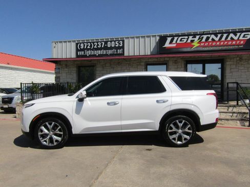 Used 2020 Hyundai Palisade SEL w/ Premium Package FWD image 2