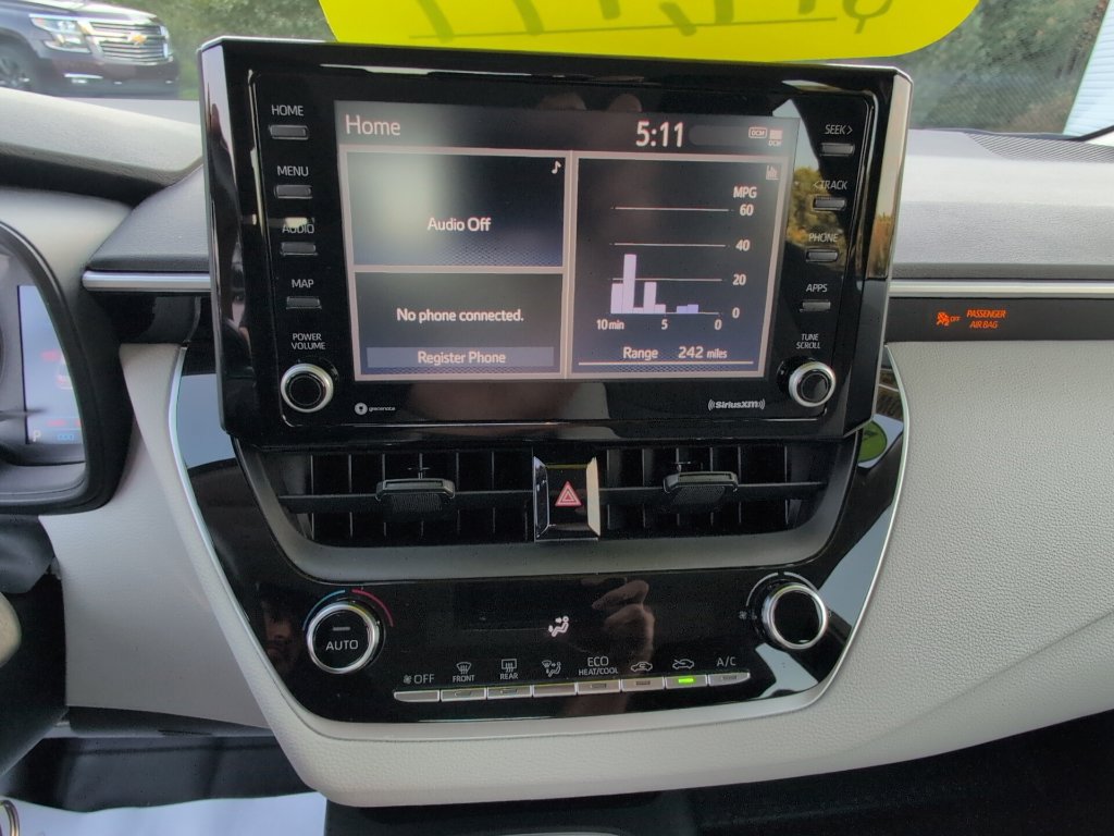 Used 2022 Toyota Corolla LE FWD image 21