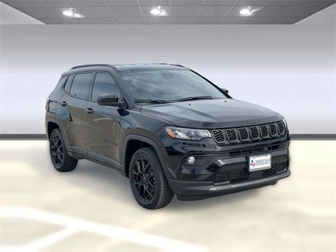 New 2026 Jeep Compass Latitude image 6
