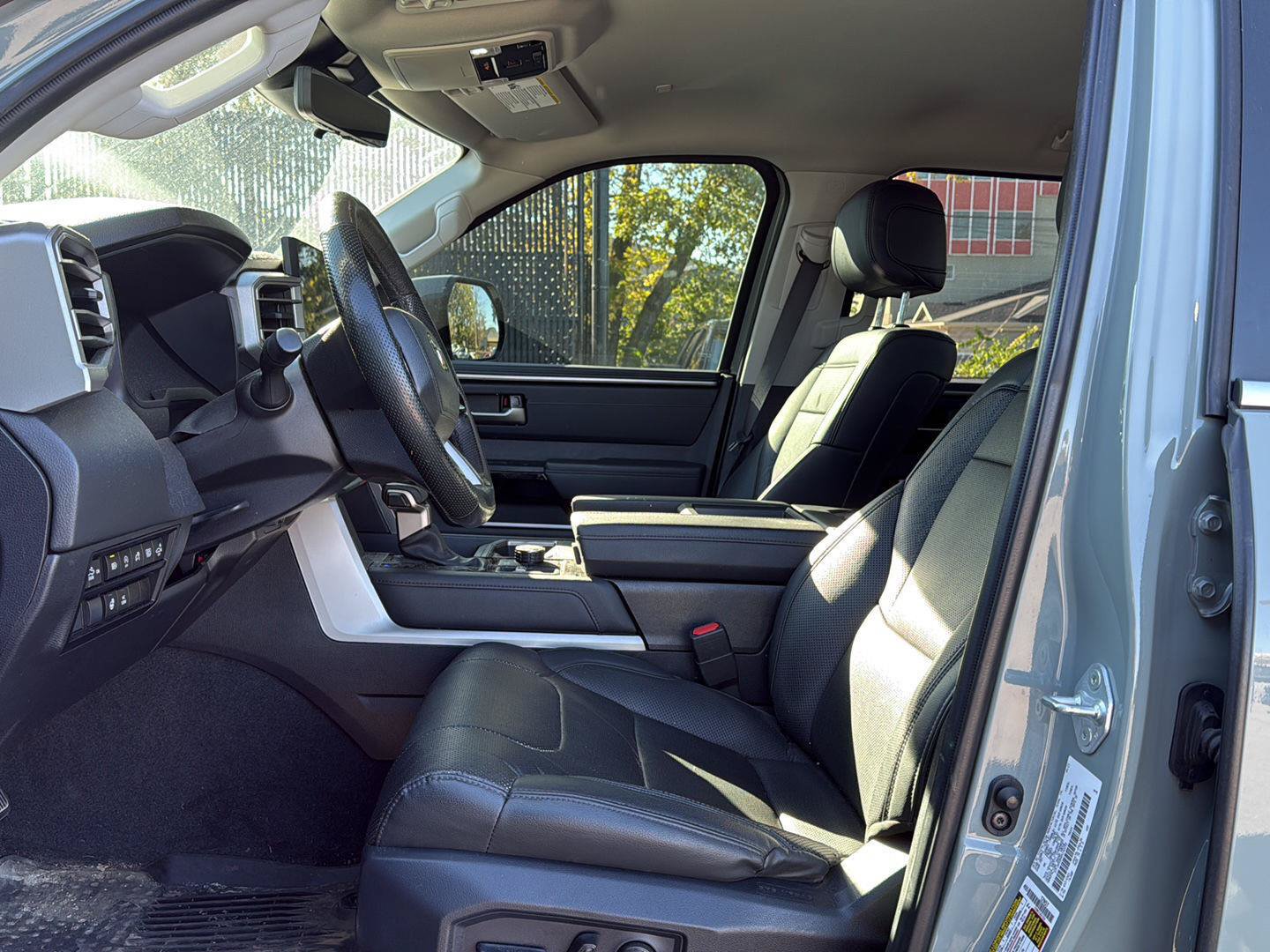 Used 2024 Toyota Tundra Limited AWD/4WD image 9