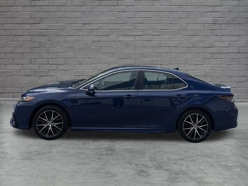 Used 2024 Toyota Camry SE FWD image 4