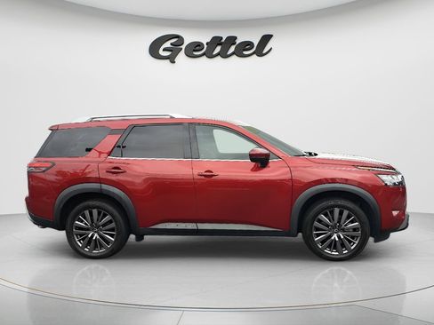 Used 2023 Nissan Pathfinder SL w/ SL Premium Package AWD/4WD image 4