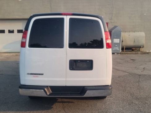 Used 2019 Chevrolet Express 3500 LT w/ LT Preferred Equipment Group RWD image 7