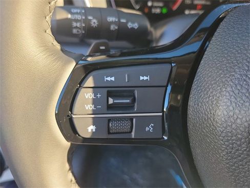 New 2025 Honda Pilot Touring image 24