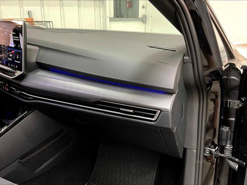 New 2025 Volkswagen GTI SE image 27