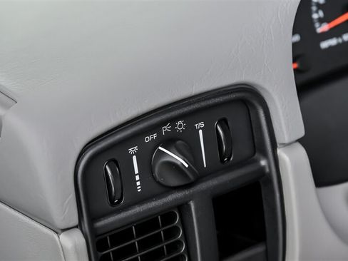 Used 1996 Chevrolet Impala SS RWD image 22
