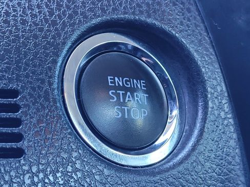 Used 2018 Toyota Corolla SE image 24