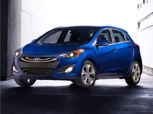 Used 2014 Hyundai Elantra GT w/ Option Group 02 FWD image 1