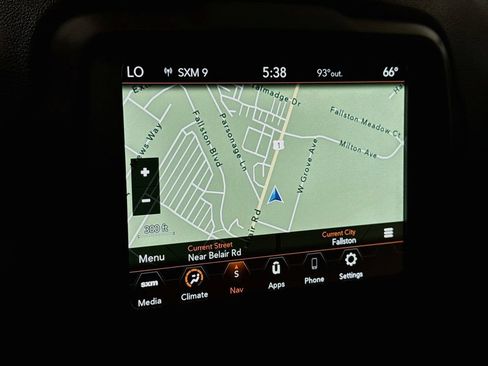 Used 2023 Jeep Renegade Latitude AWD/4WD image 5