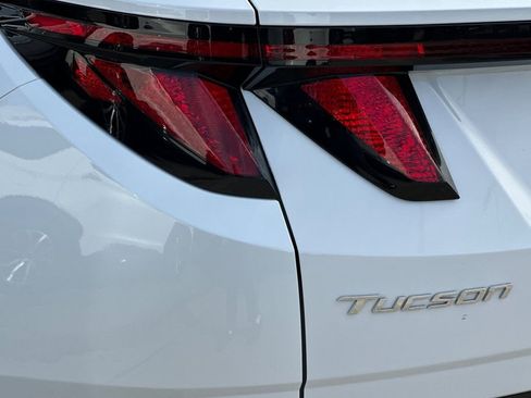 Used 2022 Hyundai Tucson SE image 30