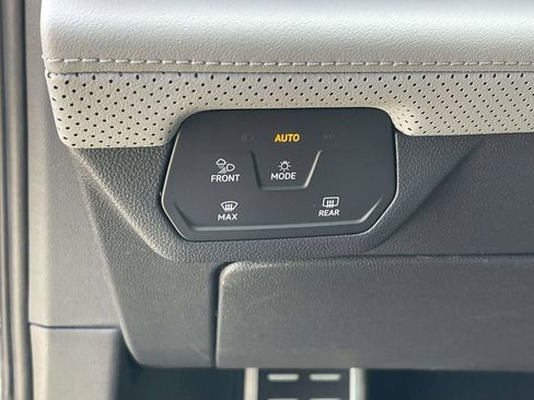 New 2026 Volkswagen Atlas Peak Edition AWD/4WD image 21