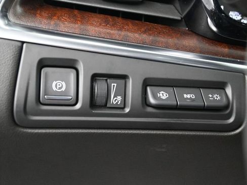 Used 2025 Cadillac XT5 Sportv w/ Technology Package image 14