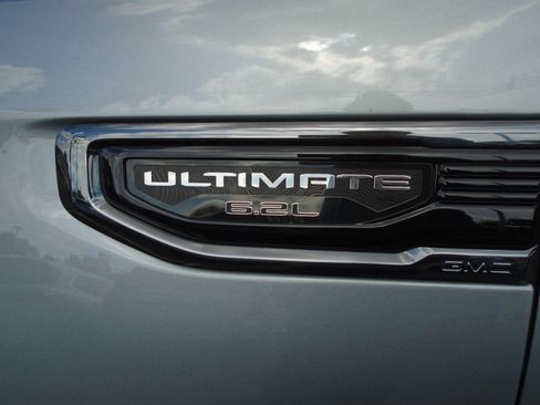 Certified 2025 GMC Sierra 1500 Denali Ultimate AWD/4WD image 18