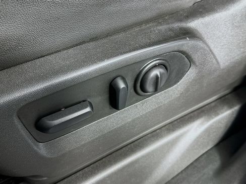 Used 2019 Chevrolet Silverado 1500 LTZ w/ LTZ Plus Package AWD/4WD image 18