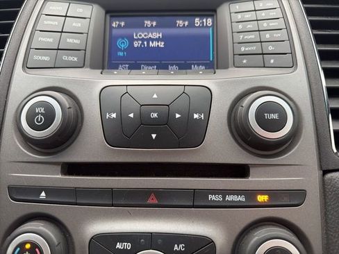 Used 2018 Ford Taurus SEL image 28