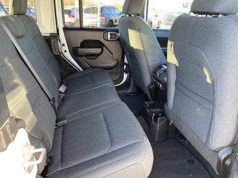 Certified 2025 Jeep Wrangler Sport S image 21