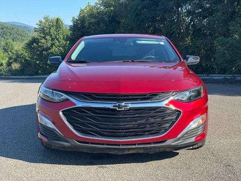 Used 2022 Chevrolet Malibu RS FWD image 2