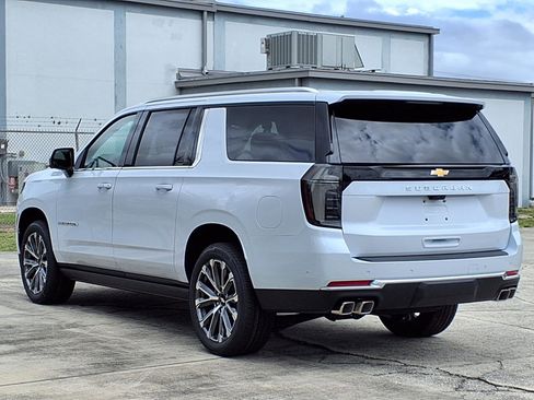 New 2026 Chevrolet Suburban High Country RWD image 24