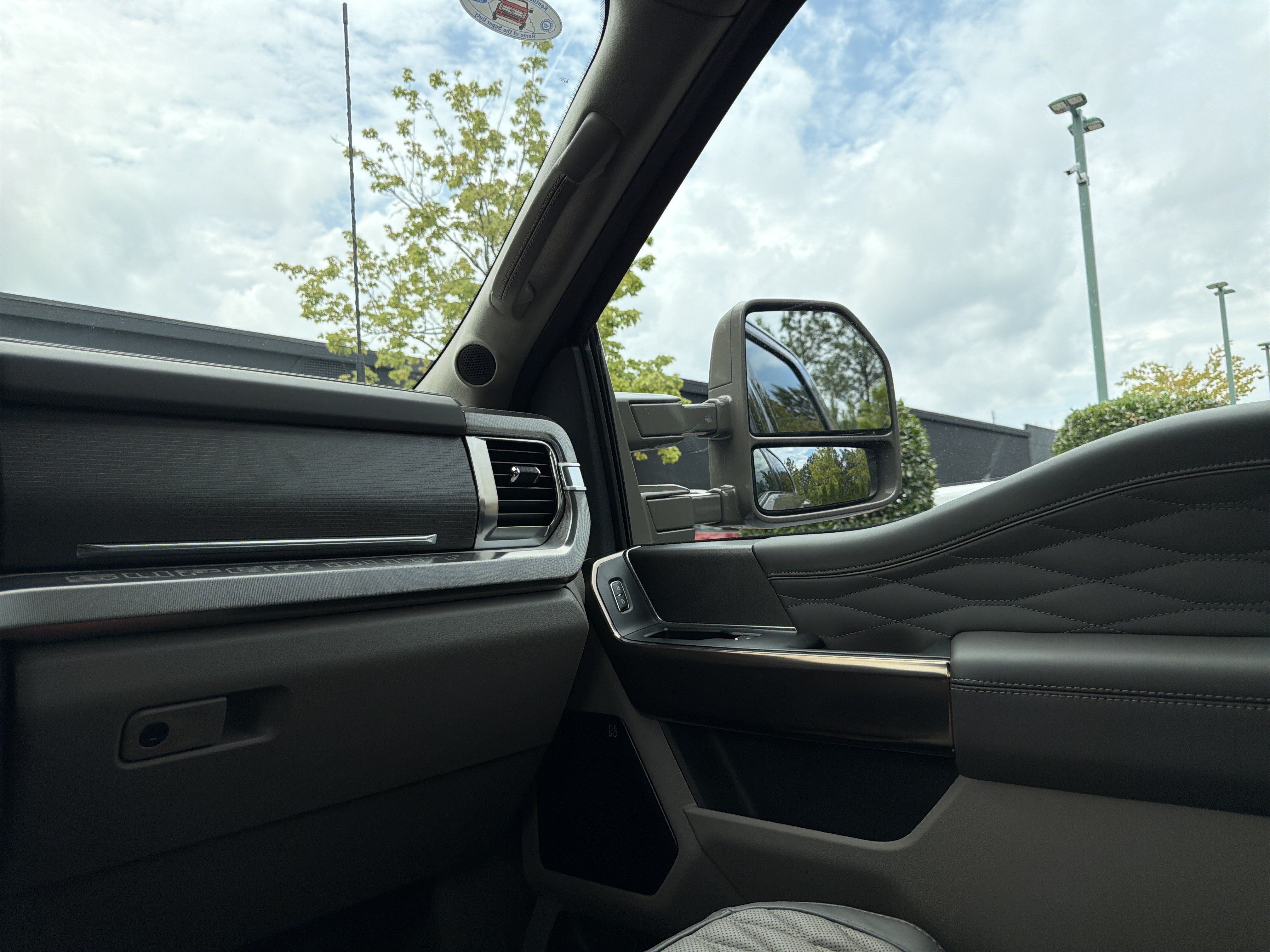 Used 2026 Ford F450 Platinum w/ Platinum Plus Package AWD/4WD image 19
