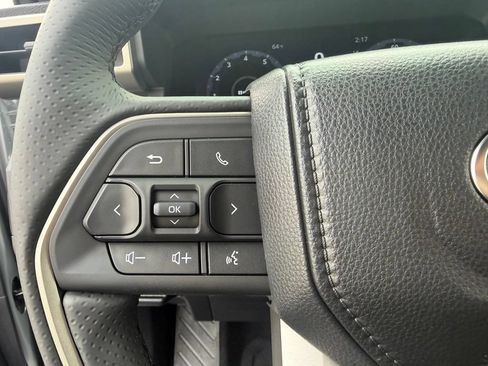 Used 2026 Toyota 4Runner Platinum AWD/4WD image 16