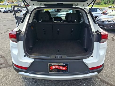 Used 2025 Chevrolet TrailBlazer LT AWD/4WD image 29
