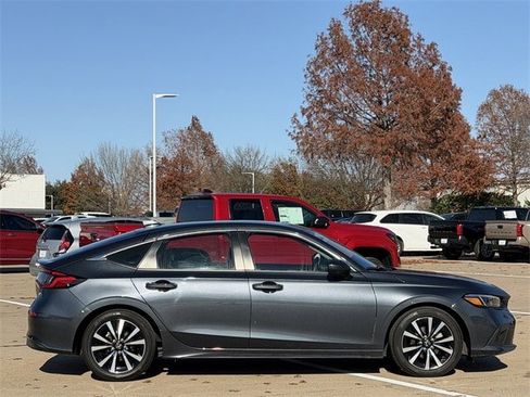 Used 2023 Honda Civic EX-L image 3