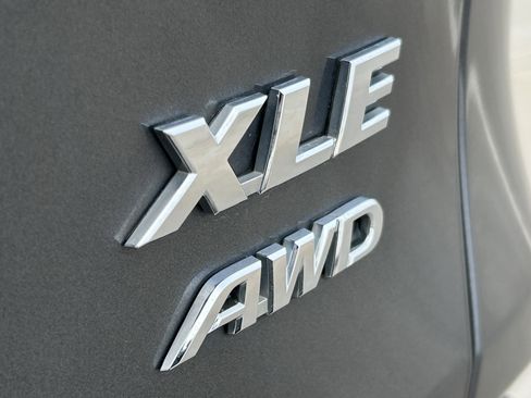 Certified 2021 Toyota RAV4 XLE Premium image 9