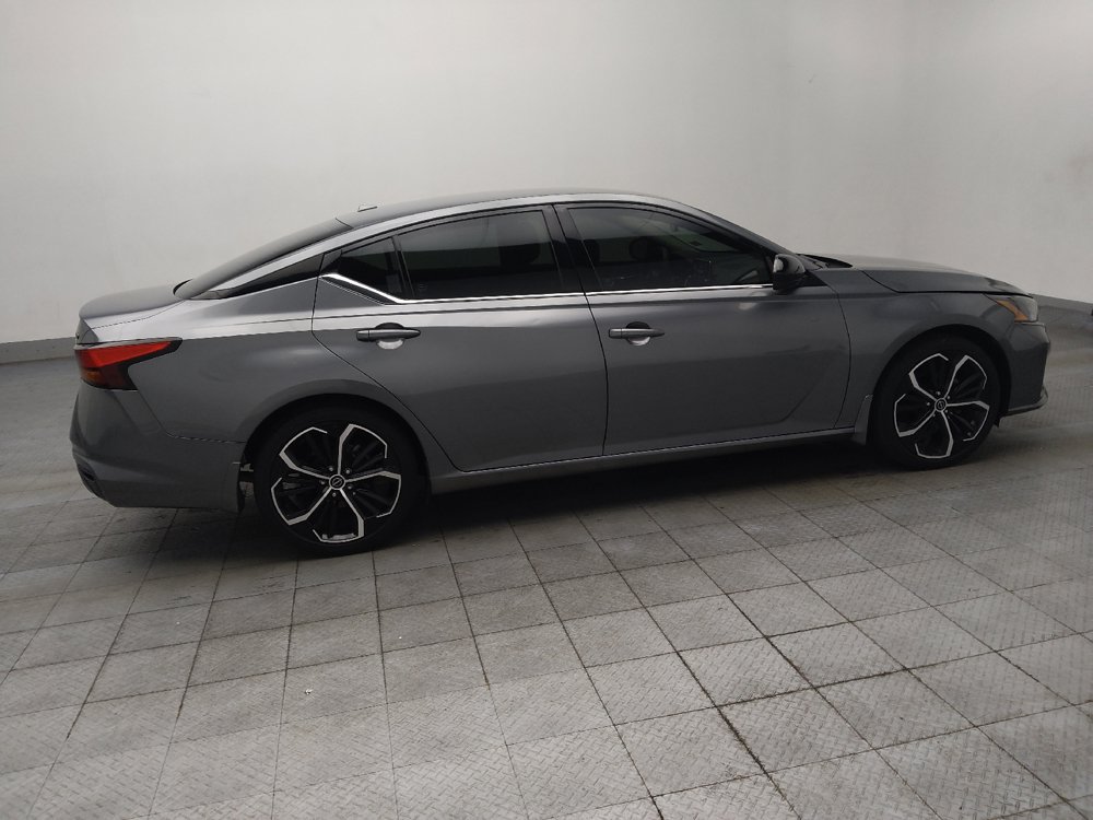 Used 2023 Nissan Altima 2.5 SR FWD image 10