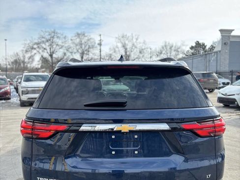 Used 2023 Chevrolet Traverse LT image 6