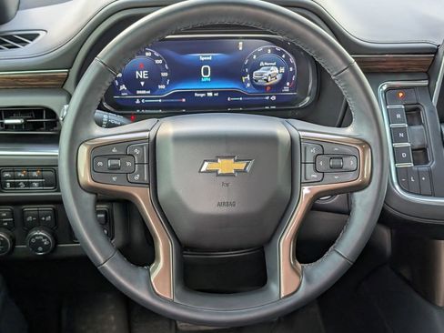 Used 2024 Chevrolet Tahoe High Country AWD/4WD image 16