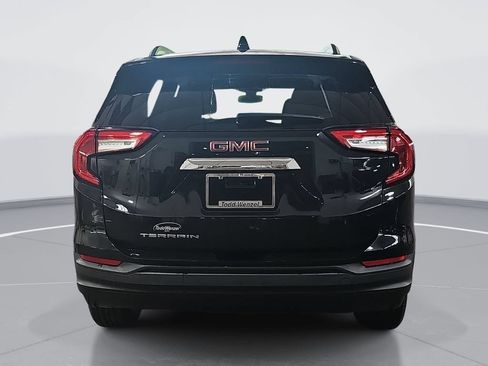 Used 2024 GMC Terrain SLE w/ Driver Convenience Package FWD image 5