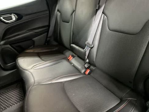 Used 2025 Jeep Compass Trailhawk AWD/4WD image 11
