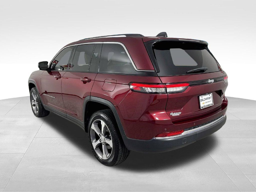 Used 2023 Jeep Grand Cherokee Limited RWD image 5