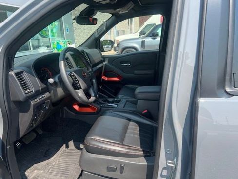Used 2023 Nissan Frontier PRO-4X w/ Pro-4X Premium Package AWD/4WD image 6