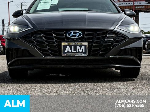 Used 2021 Hyundai Sonata Limited w/ Winter Weather Package FWD image 5