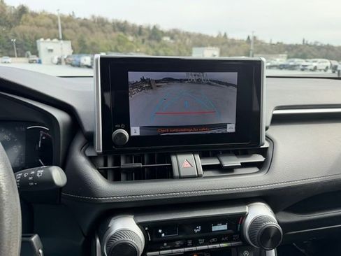 Used 2023 Toyota RAV4 LE image 19