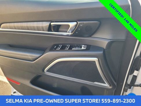 Used 2025 Kia Telluride SX w/ SX Captain's Chair Package image 15