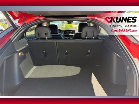 Used 2026 Buick Envista Sport Touring w/ Convenience I Package FWD image 4