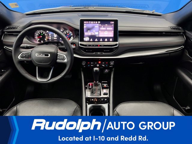 Used 2025 Jeep Compass Trailhawk w/ Trailer Tow Group AWD/4WD image 16